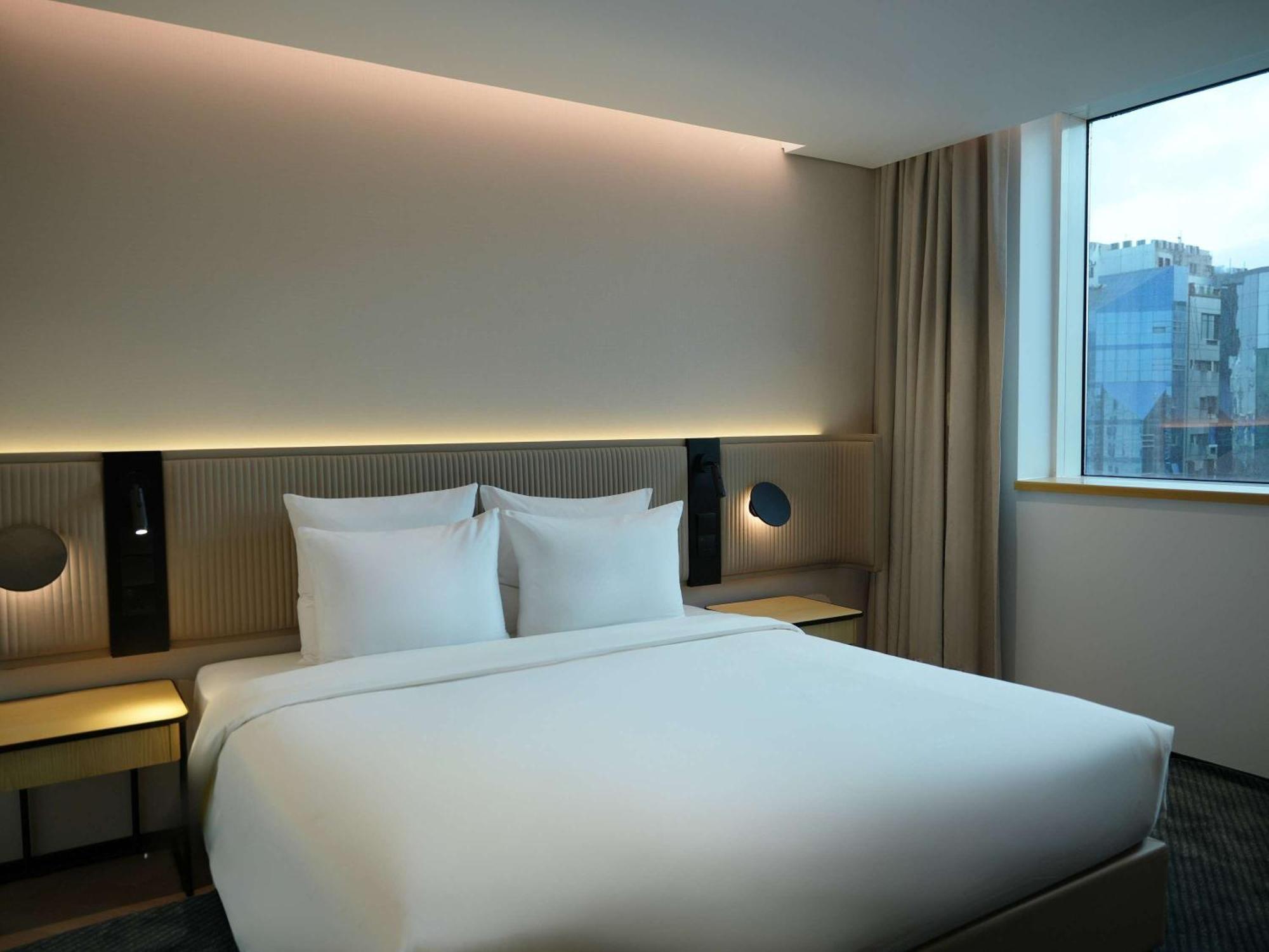 Hotel Novotel Al Anoud 4*